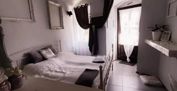 Godot Apartman